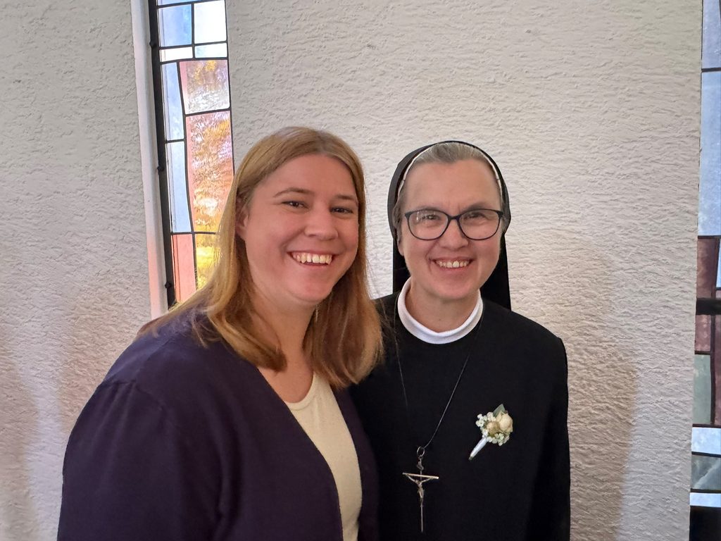 Gratulantin mit Sr. Dorothea